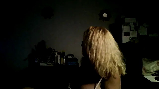 XTRAHORNYONE online show from 10-05-25, 01:15