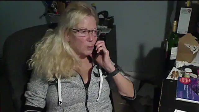 XTRAHORNYONE online show from 11-26-25, 03:40