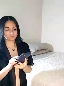 Snapshot of towers_j chatting on 01-22-25, 04:23 towers j online show from 01-22-25, 04:23