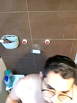 Snapshot of towers_j chatting on 02-20-25, 04:36 towers j online show from 02-20-25, 04:36