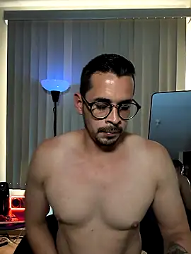 Snapshot of towers_j chatting on 10-01-25, 11:22 towers j online show from 10-01-25, 11:22