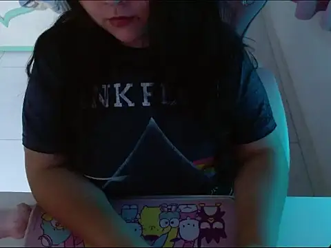 Snapshot of KittyK3 chatting on 09-23-25, 04:04 KittyK3 online show from 09-23-25, 04:04