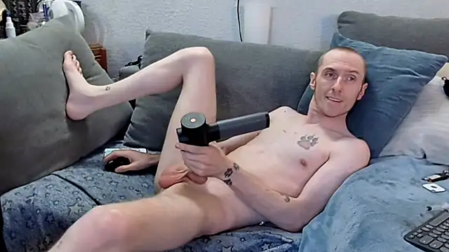 Snapshot of pyrowuff chatting on 04-23-26, 01:51 pyrowuff online show from 04-23-26, 01:51