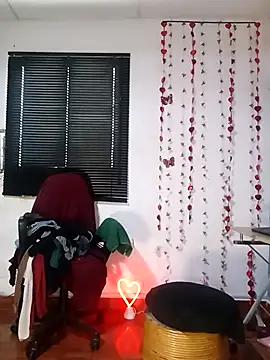 sharom smith1 online show from 03-12-26, 02:12