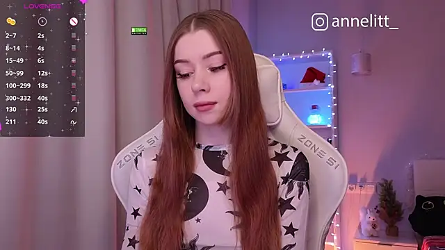 Snapshot of Annelitt chatting on 12-26-24, 06:12 Annelitt online show from 12-26-24, 06:12