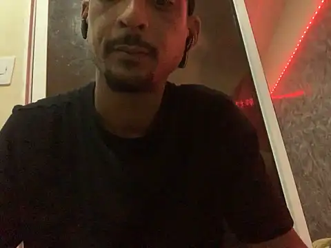 Snapshot of domigoodguy chatting on 01-21-25, 11:24 domigoodguy online show from 01-21-25, 11:24