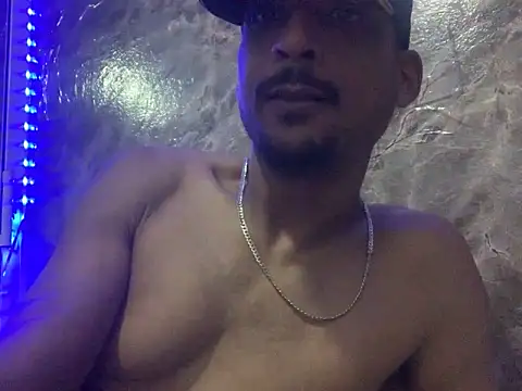 Snapshot of domigoodguy chatting on 01-25-25, 09:35 domigoodguy online show from 01-25-25, 09:35