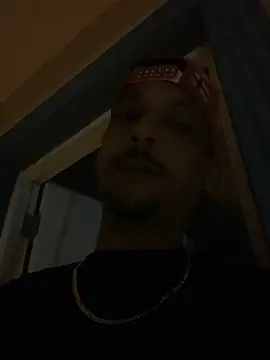 Snapshot of domigoodguy chatting on 02-10-25, 01:35 domigoodguy online show from 02-10-25, 01:35