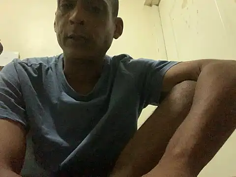 Snapshot of domigoodguy chatting on 02-22-25, 12:05 domigoodguy online show from 02-22-25, 12:05