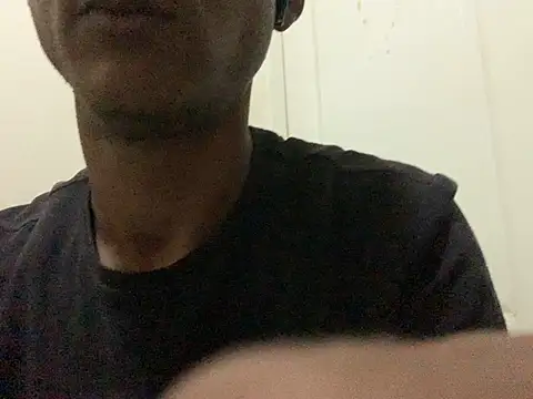 Snapshot of domigoodguy chatting on 02-23-25, 03:24 domigoodguy online show from 02-23-25, 03:24