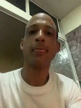 Snapshot of domigoodguy chatting on 03-10-25, 12:51 domigoodguy online show from 03-10-25, 12:51