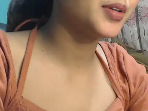 Snapshot of NancyRuvi chatting on 01-03-25, 02:51 NancyRuvi online show from 01-03-25, 02:51