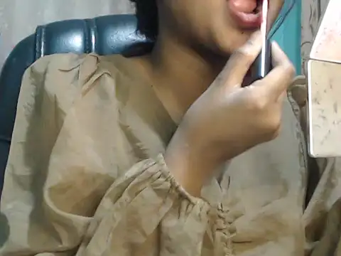 Snapshot of NancyRuvi chatting on 02-13-25, 03:56 NancyRuvi online show from 02-13-25, 03:56