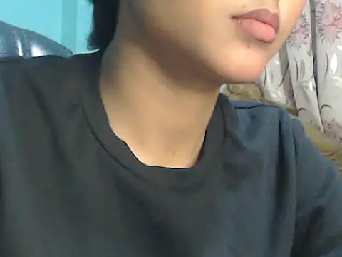 Snapshot of NancyRuvi chatting on 03-20-25, 04:31 NancyRuvi online show from 03-20-25, 04:31