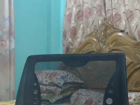 Snapshot of NancyRuvi chatting on 10-01-25, 04:46 NancyRuvi online show from 10-01-25, 04:46