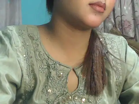 Snapshot of NancyRuvi chatting on 10-31-25, 04:30 NancyRuvi online show from 10-31-25, 04:30