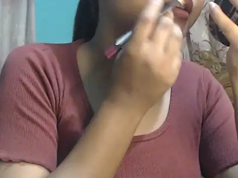 Snapshot of NancyRuvi chatting on 11-06-25, 03:24 NancyRuvi online show from 11-06-25, 03:24