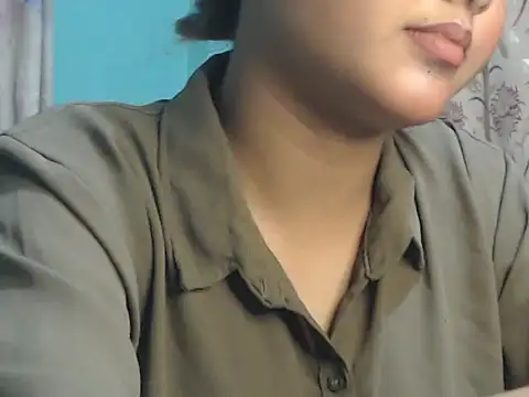 Snapshot of NancyRuvi chatting on 11-11-25, 02:28 NancyRuvi online show from 11-11-25, 02:28