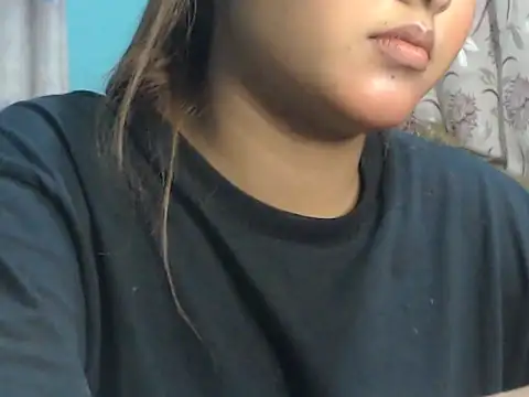 Snapshot of NancyRuvi chatting on 11-19-25, 03:12 NancyRuvi online show from 11-19-25, 03:12