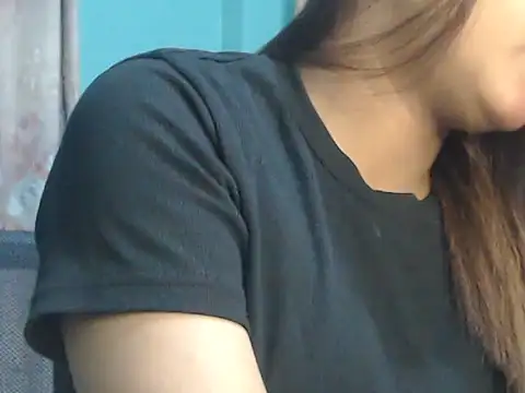 Snapshot of NancyRuvi chatting on 11-24-25, 04:40 NancyRuvi online show from 11-24-25, 04:40