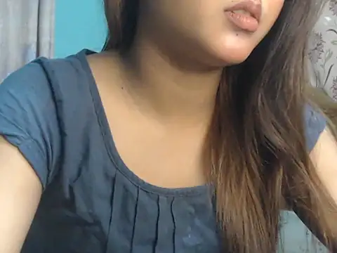 Snapshot of NancyRuvi chatting on 12-14-25, 04:56 NancyRuvi online show from 12-14-25, 04:56