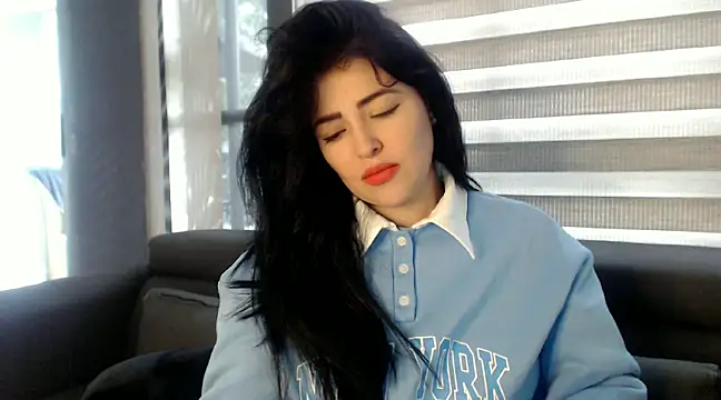 Aleska  Bell online show from 02-04-25, 01:27