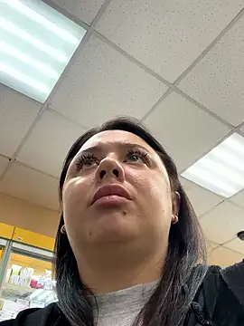 Snapshot of Sara_Slow chatting on 09-29-25, 02:00 Sara Slow online show from 09-29-25, 02:00