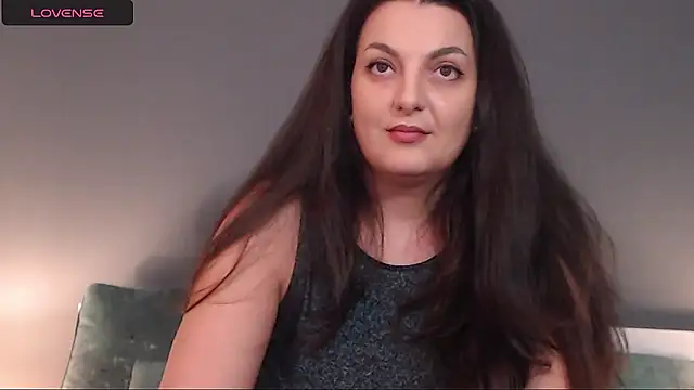 Snapshot of itsyourlady chatting on 12-19-25, 06:20 itsyourlady online show from 12-19-25, 06:20