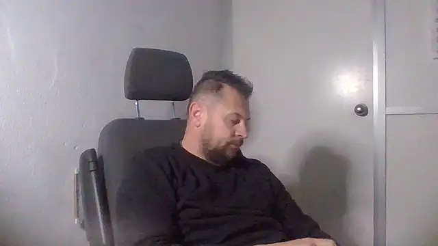 Snapshot of rabyto2 chatting on 12-14-25, 07:47 rabyto2 online show from 12-14-25, 07:47