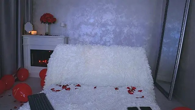 Snapshot of Michelle90u chatting on 02-14-26, 08:38 Michelle90u online show from 02-14-26, 08:38