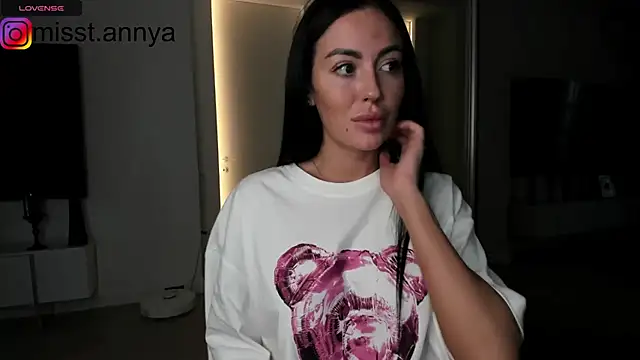 hotdeedee online show from 12-08-24, 12:08