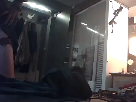 Snapshot of Slutviki69 chatting on 10-27-25, 10:36 Slutviki69 online show from 10-27-25, 10:36