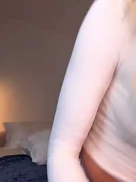 Snapshot of SerenaCloud chatting on 01-06-25, 03:09 SerenaCloud online show from 01-06-25, 03:09