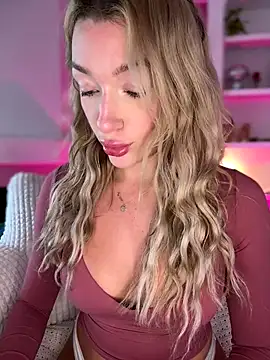 Snapshot of SerenaCloud chatting on 10-01-25, 04:24 SerenaCloud online show from 10-01-25, 04:24