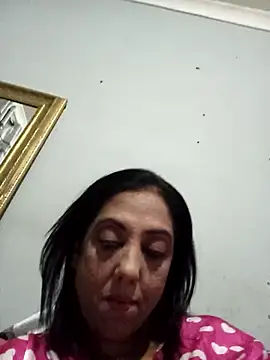 Snapshot of Mahi4luv chatting on 06-24-26, 12:09 Mahi4luv online show from 06-24-26, 12:09