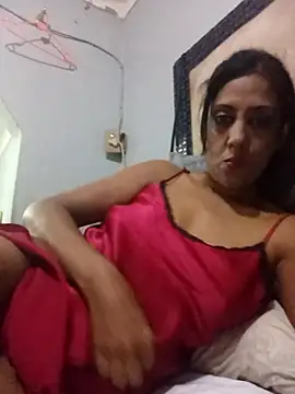 Snapshot of Mahi4luv chatting on 06-25-26, 10:03 Mahi4luv online show from 06-25-26, 10:03
