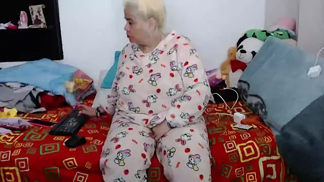Snapshot of estrellita_fugaz16x chatting on 01-02-25, 03:15 estrellita fugaz16x online show from 01-02-25, 03:15