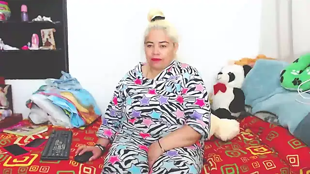Snapshot of estrellita_fugaz16x chatting on 01-09-25, 03:26 estrellita fugaz16x online show from 01-09-25, 03:26