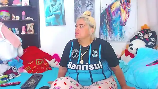 Snapshot of estrellita_fugaz16x chatting on 01-28-25, 02:11 estrellita fugaz16x online show from 01-28-25, 02:11