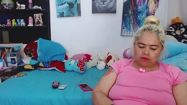Snapshot of estrellita_fugaz16x chatting on 01-29-25, 02:40 estrellita fugaz16x online show from 01-29-25, 02:40