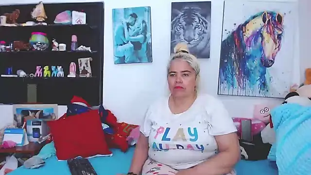 Snapshot of estrellita_fugaz16x chatting on 01-31-25, 03:41 estrellita fugaz16x online show from 01-31-25, 03:41
