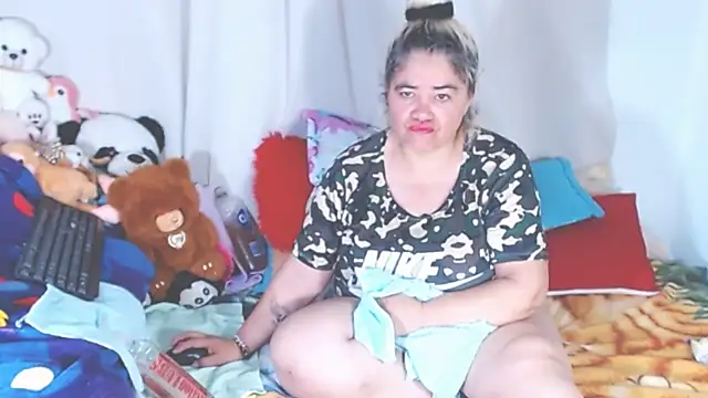Snapshot of estrellita_fugaz16x chatting on 09-14-25, 04:22 estrellita fugaz16x online show from 09-14-25, 04:22