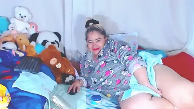 Snapshot of estrellita_fugaz16x chatting on 09-19-25, 03:30 estrellita fugaz16x online show from 09-19-25, 03:30