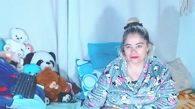 Snapshot of estrellita_fugaz16x chatting on 09-27-25, 03:22 estrellita fugaz16x online show from 09-27-25, 03:22