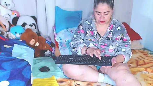 Snapshot of estrellita_fugaz16x chatting on 10-02-25, 05:14 estrellita fugaz16x online show from 10-02-25, 05:14