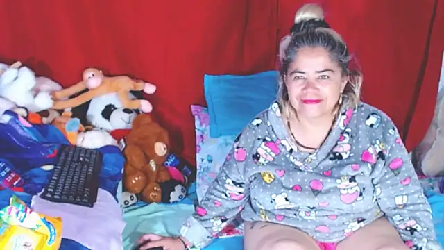 Snapshot of estrellita_fugaz16x chatting on 10-16-25, 02:56 estrellita fugaz16x online show from 10-16-25, 02:56