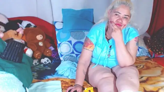 estrellita fugaz16x online show from 11-28-25, 10:45