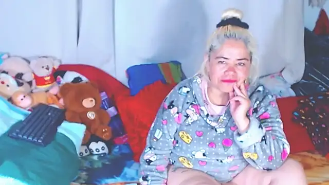 estrellita fugaz16x online show from 12-05-25, 10:24