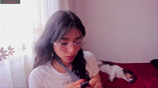 Snapshot of aluna_0310 chatting on 12-16-24, 07:54 aluna 0310 online show from 12-16-24, 07:54