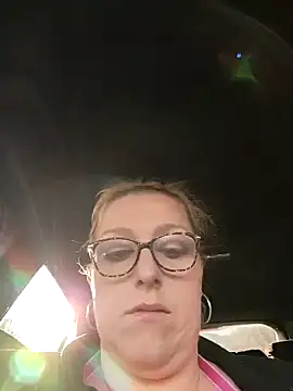 Snapshot of winniess40 chatting on 02-11-25, 08:37 winniess40 online show from 02-11-25, 08:37